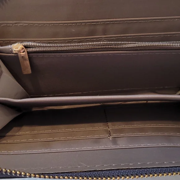 Wallet - Picture 6 of 7